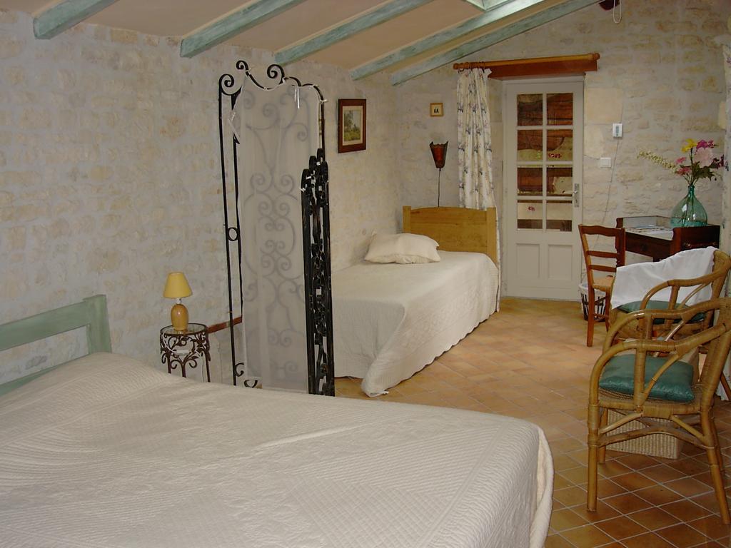 Les Jardins Saint Leonard Hotel Thairé Exterior foto